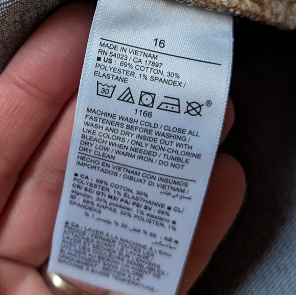 Old Navy jeans - Picture 3 of 3